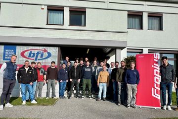 gruppenfoto draußen