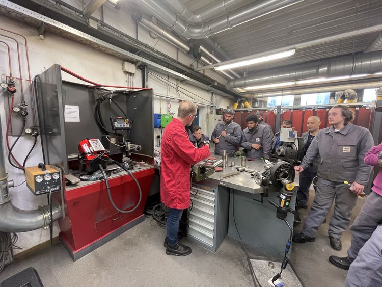 Fachvortrag der Firma SUHNER SU-matic in der Schweißtechnik