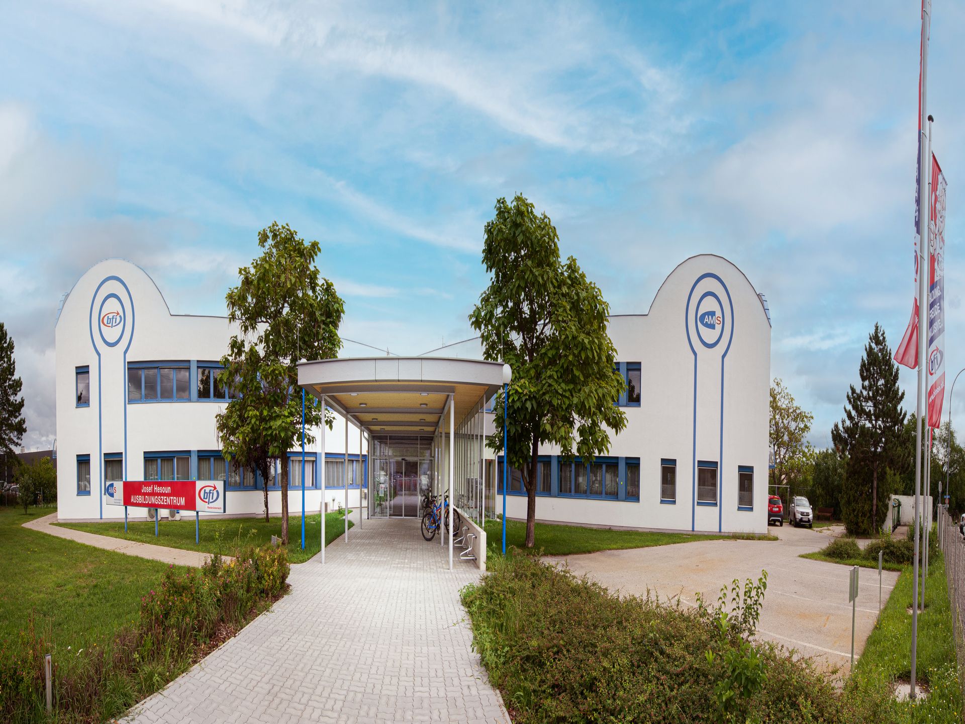 Josef Hesoun Ausbildungszentrum Josef Hesoun Ausbildungszentrum (JHAZ) Außenansicht