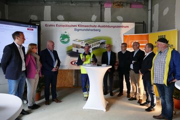 Gleichenfeier Klimaschutz-Ausbildungszentrum BBZ